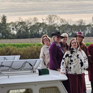 Bouda's Boutique image 2