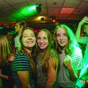 Cafe bij de Buren image 2