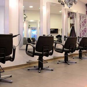 Kapsalon de Plataan image 1