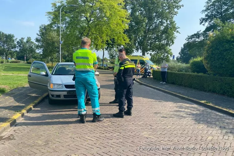 Aanrijding tussen fietsster en auto in Enkhuizen