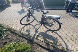 Aanrijding tussen fietsster en auto in Enkhuizen