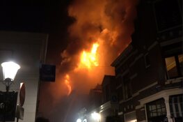 Grote brand in oude binnenstad Enkhuizen