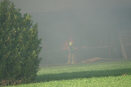 Brand in manege in Venhuizen snel onder controle