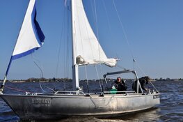 Mensen met handicap zeilen € 9.000,- bij elkaar op Loosdrechtse Plassen