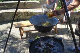 Heksenketel en kruidenboter