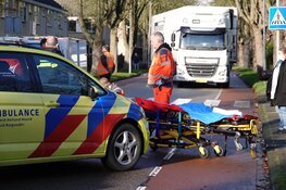 Voetganger aangereden op zebrapad in Enkhuizen: slachtoffer per traumahelikoper naar ziekenhuis
