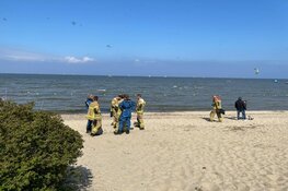 Zoekactie door hulpdiensten bij strand Enkhuizen