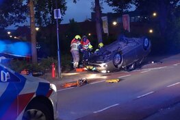 Automobilist op de kop in Bovenkarspel