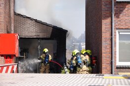 Brand in garage van woning Enkhuizen