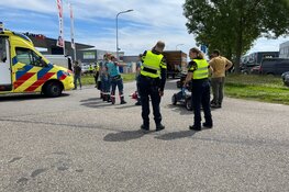 Scootmobiel-bestuurder en fietser botsen op elkaar in Enkhuizen