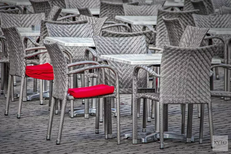 Enkhuizen maakt tijdelijke uitbreiding van terrassen zonder vergunning mogelijk