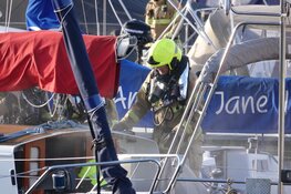 Brand op bootje in jachthaven Enkhuizen