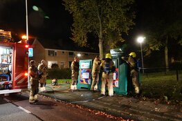 Kledingcontainer in brand in Enkhuizen