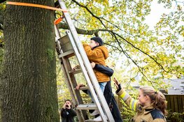 Umut (5) en zijn gezin uit Almere beleefden vrijdag 11 november een welverdiende Opkikkerdag vol verrassingen!