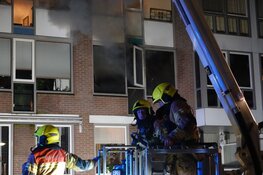 Meerdere woningen ontruimd na brand in appartement Enkhuizen
