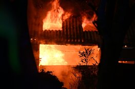 Grote uitslaande brand in Schellinkhout