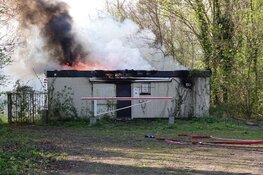 Brand op voormalige camping in Enkhuizen