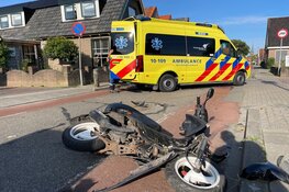 Scooterrijder gewond na ongeval met twee voertuigen
