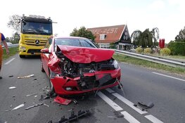 Botsing met veel schade op Westfrisiaweg