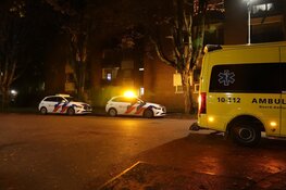 Man gewond na steekincident; politie zoekt getuigen