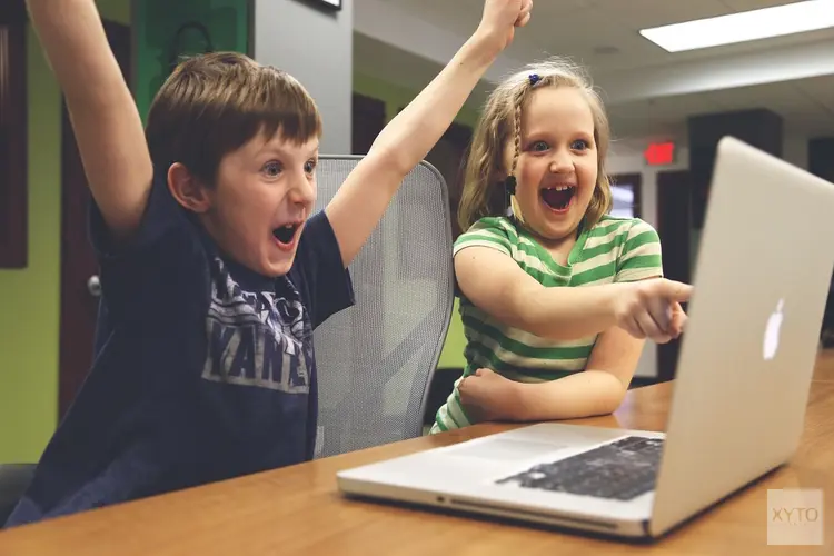 Van krijtbord naar laptop: de revolutie van scholen
