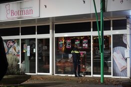 Brand bij bakker aan Boerhaaveplein in Bovenkarpsel