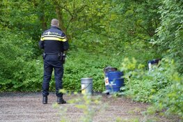 Dumping van vaten in Streekbos Bovenkarspel