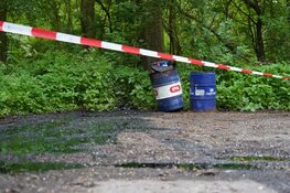 Dumping van vaten in Streekbos Bovenkarspel