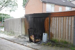 Schutting vat vlam in Enkhuizen