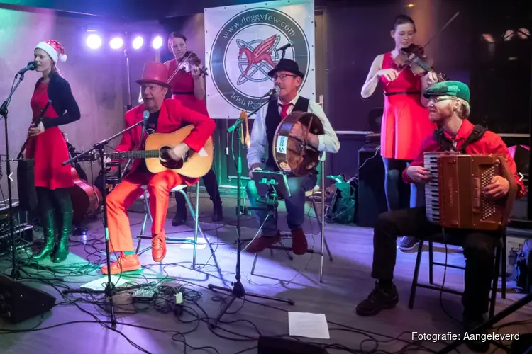Zing en dans met Ierse klanken van “The Doggy Few”