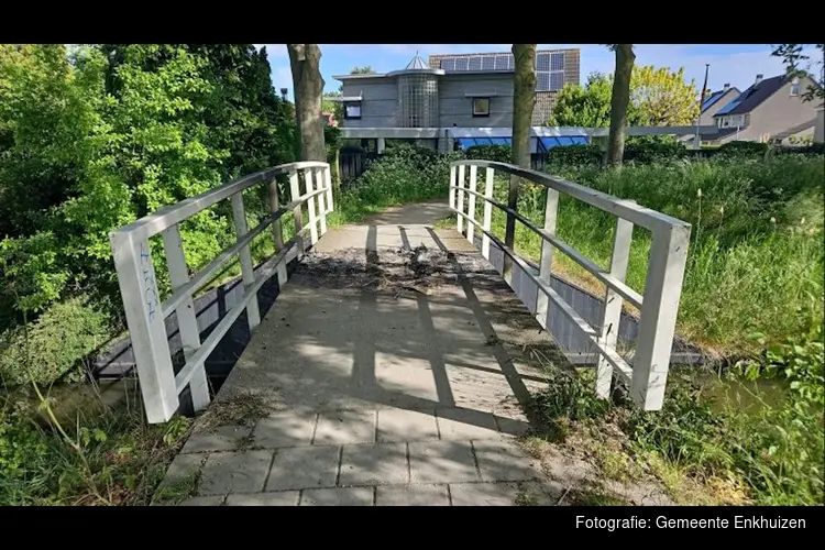 Brug Zuider Bolwerk afgesloten door brandschade