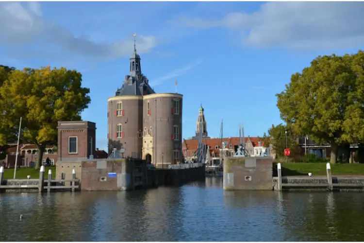 Enkhuizen heeft een adres voor speciaalbier, goed vlees en een avond die klopt