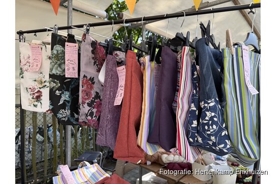 Lentemarkt bij Hertenkamp Enkhuizen
