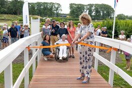 Simon N. Groot brug feestelijk geopend als nieuwe toegang tot de Garden
