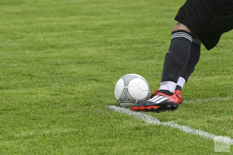 Dindua langs Hollandia in doelpuntrijk duel