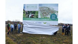 Nieuwe bouwbord Waterweide onthuld