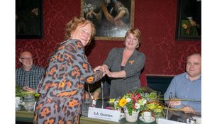 Onderscheiding voor raadslid Stella Quasten