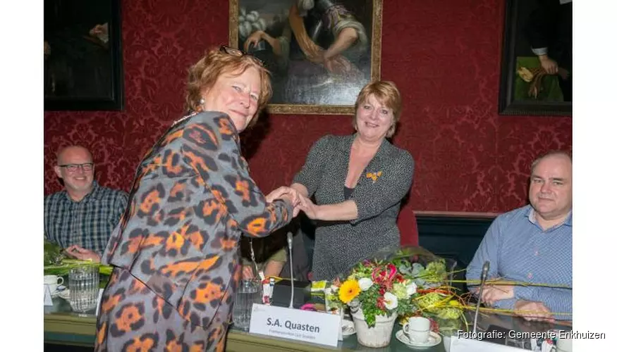Onderscheiding voor raadslid Stella Quasten