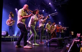 Gallowstreet blaast dak er bijkans af bij jarig Victorie