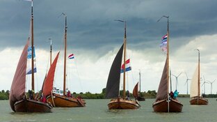 Grootste vlootschouw sinds jaren '30 in Enkhuizen