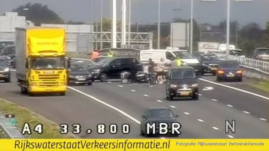 VVD-fractievoorzitter Enkhuizen gewond geraakt bij motorongeluk op A4