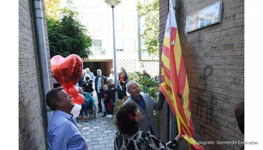 Enkhuizen heeft nu een Hartjessteeg
