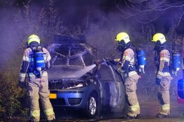 Auto in brand in Enkhuizen