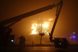 Politie vindt vuurwerkbuizen bij verbrande Ceres-molen in Bovenkarspel